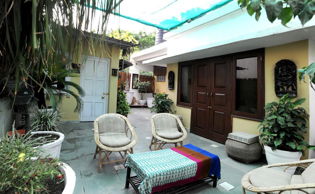 Master Bed And Breakfast New Delhi Exterior photo